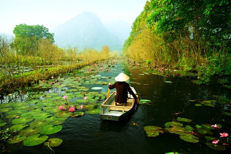 Von Hanoi nach Angkor @ vutuankhanh /adobestock